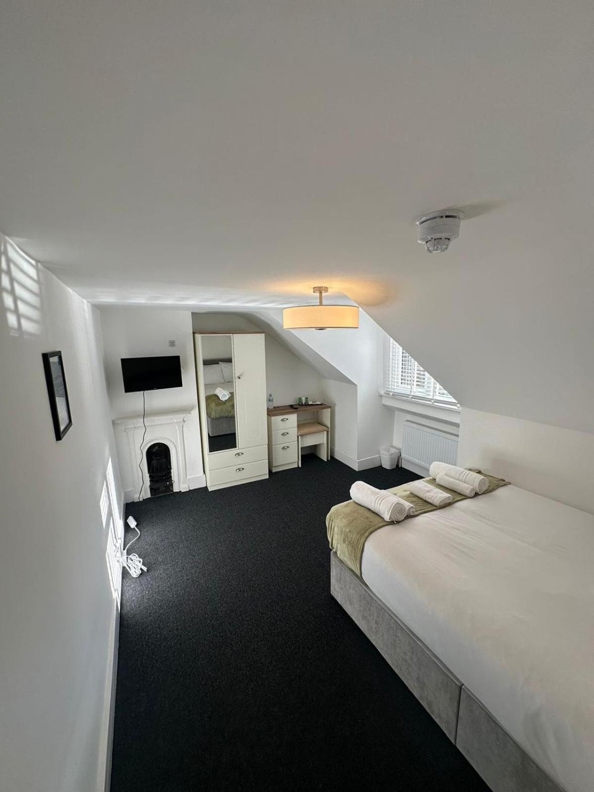 Cambridge Central Rooms - Tas Accommodations Exterior foto
